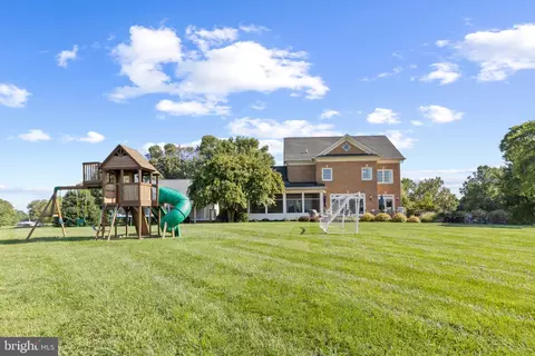 Exterior - 5622 Greenock Rd, Lothian, MD 20711 photo 13 of 18