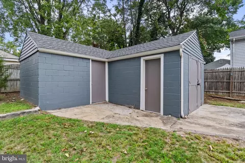 Exterior - 770 204th St, Pasadena, MD 21122 photo 5 of 13