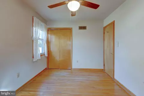 Bedroom - 103 Disney Ave, Pasadena, MD 21122 photo 2 of 4