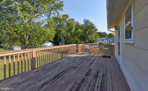 Exterior - 103 Disney Ave, Pasadena, MD 21122 photo 2 of 5