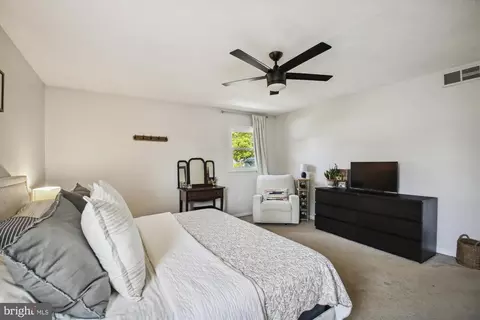 Bedroom - 335 Bar Harbor Rd, Pasadena, MD 21122 photo 3 of 5