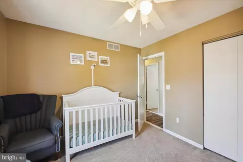 Bedroom - 335 Bar Harbor Rd, Pasadena, MD 21122 photo 4 of 5