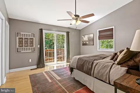 Bedroom - 3564 Edgemont St, Edgewater, MD 21037 photo 5 of 7
