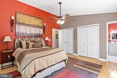 Bedroom - 3564 Edgemont St, Edgewater, MD 21037 photo 4 of 7