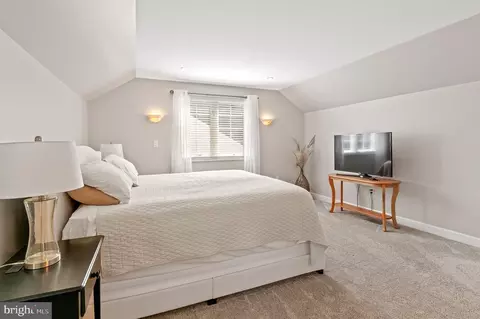 Bedroom - 3564 Edgemont St, Edgewater, MD 21037 photo 1 of 7