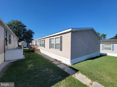 77 Chesapeake Mobile Ct, Hanover, MD 21076 photo 2