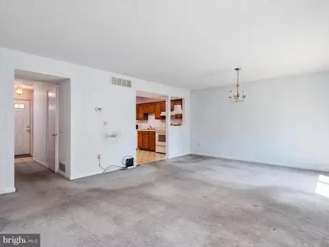 Living - 7860 Centergate Ct, Pasadena, MD 21122 photo 1 of 3