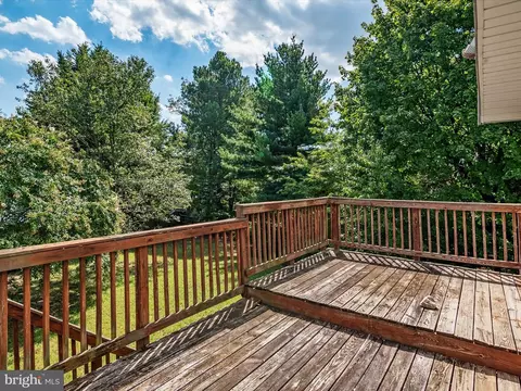 Exterior - 7860 Centergate Ct, Pasadena, MD 21122 photo 5 of 11