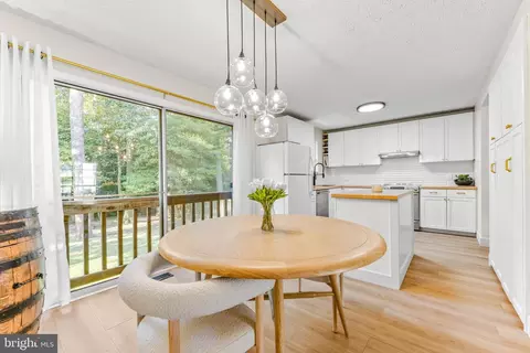 Dining - 3462 Marble Arch Dr, Pasadena, MD 21122 photo 2 of 5