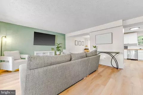 Living - 3462 Marble Arch Dr, Pasadena, MD 21122 photo 1 of 3
