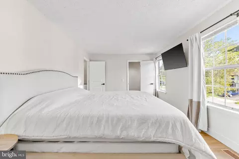 Bedroom - 3462 Marble Arch Dr, Pasadena, MD 21122 photo 3 of 7