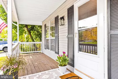 Exterior - 3462 Marble Arch Dr, Pasadena, MD 21122 photo 5 of 8