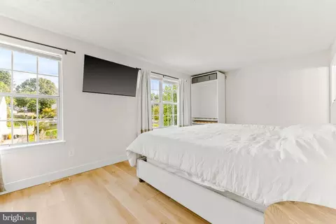 Bedroom - 3462 Marble Arch Dr, Pasadena, MD 21122 photo 2 of 7