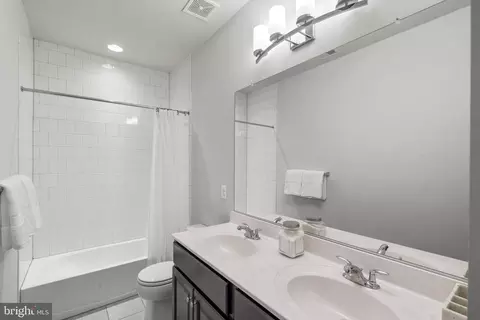 Bath - 2919 Woolgrass Dr, Odenton, MD 21113 photo 2 of 2