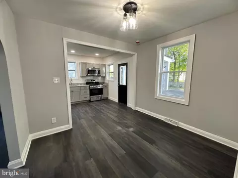 Entry Way - 8019 Outing Ave, Pasadena, MD 21122 photo 1 of 1