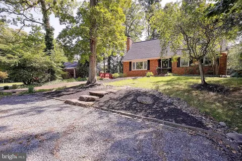 403 Harbor Dr, Annapolis, MD 21403 photo 2