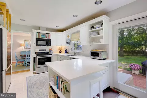 403 Harbor Dr, Annapolis, MD 21403 photo 14