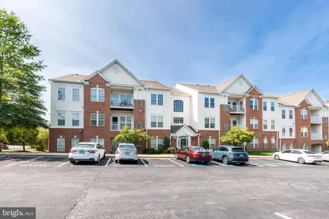 2400 Chestnut Terrace Ct #204, Odenton, MD 21113