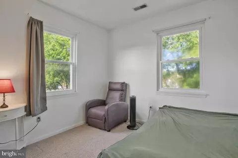 Bedroom - 1210 Holmespun Dr, Pasadena, MD 21122 photo 5 of 5