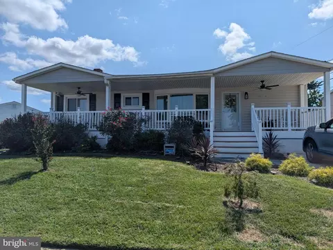 1110 Cedarcliff Dr, Glen Burnie, MD 21060