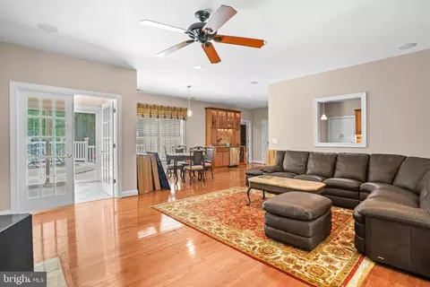 5904 Tyler Rd, Deale, MD 20751 photo 10