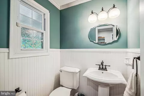 Bath - 5149 Cedarlea Dr, West River, MD 20778 photo 1 of 2