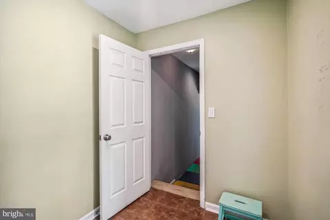 Entry Way - 5149 Cedarlea Dr, West River, MD 20778 photo 8 of 8