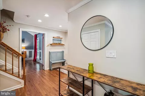 Entry Way - 5149 Cedarlea Dr, West River, MD 20778 photo 4 of 8