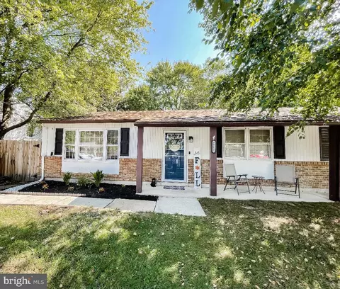 7717 Notley Rd, Pasadena, MD 21122 photo 2