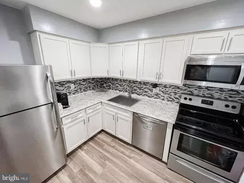 7717 Notley Rd, Pasadena, MD 21122 photo 5
