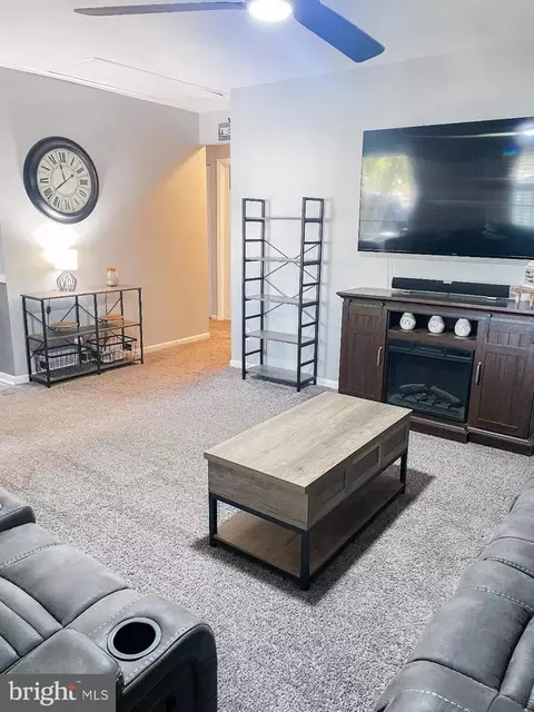 7717 Notley Rd, Pasadena, MD 21122 photo 4