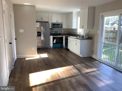 7862 Outing Ave, Pasadena, MD 21122 photo 6