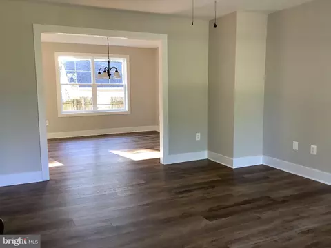 7862 Outing Ave, Pasadena, MD 21122 photo 2