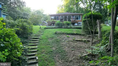 Exterior - 49 Slama Rd, Edgewater, MD 21037 photo 6 of 7