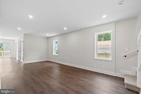 891 Alfred Dr, Pasadena, MD 21122 photo 9
