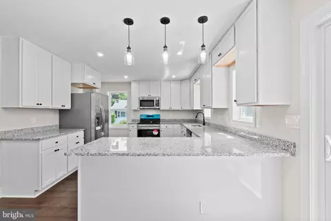 891 Alfred Dr, Pasadena, MD 21122 photo 12