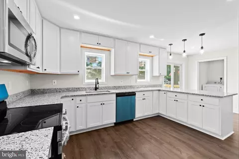 891 Alfred Dr, Pasadena, MD 21122 photo 14