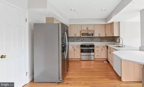 Kitchen - 840 Harbor View Ter, Annapolis, MD 21409 photo 1 of 3