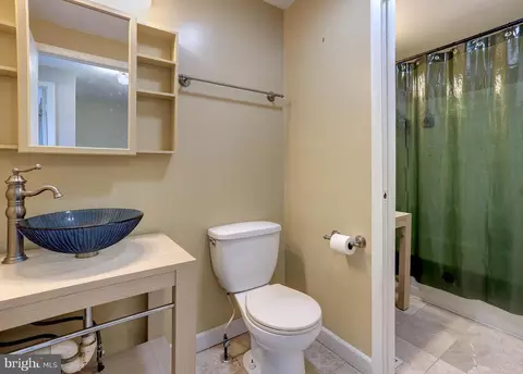 Bath - 1056 Salem Harbour, Pasadena, MD 21122 photo 1 of 2