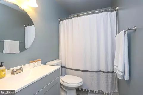 8062 Mayer Ave, Pasadena, MD 21122 photo 25