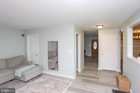 8062 Mayer Ave, Pasadena, MD 21122 photo 16