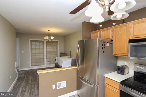 8062 Mayer Ave, Pasadena, MD 21122 photo 13