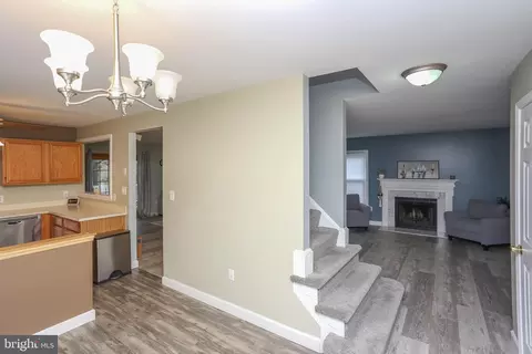 8062 Mayer Ave, Pasadena, MD 21122 photo 7
