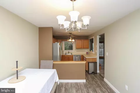 8062 Mayer Ave, Pasadena, MD 21122 photo 11