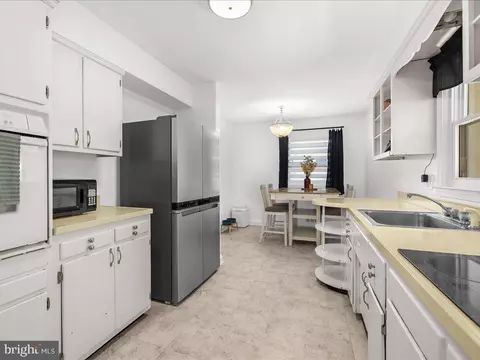 8420 Spring Rd, Pasadena, MD 21122 photo 9