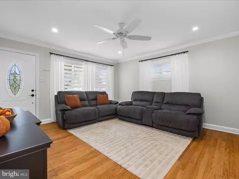 8420 Spring Rd, Pasadena, MD 21122 photo 7