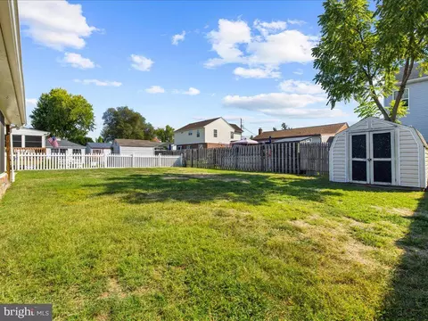 8420 Spring Rd, Pasadena, MD 21122 photo 27
