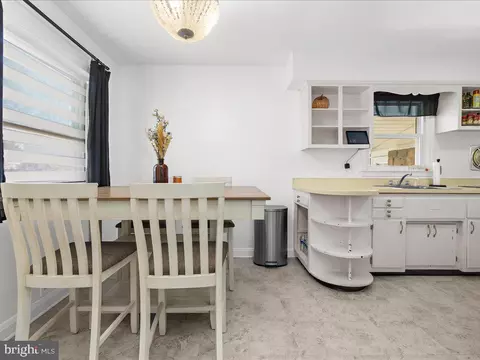 8420 Spring Rd, Pasadena, MD 21122 photo 11