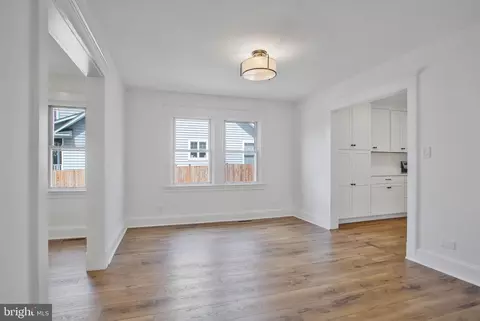 Entry Way - 308 Locust Ave, Annapolis, MD 21401 photo 10 of 13