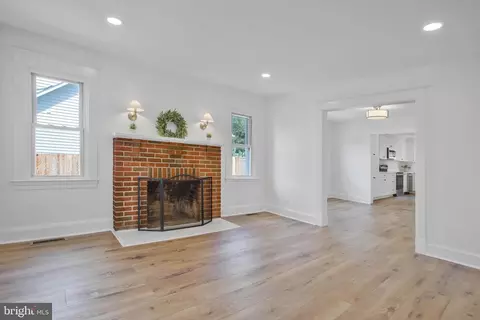 Living - 308 Locust Ave, Annapolis, MD 21401 photo 2 of 2